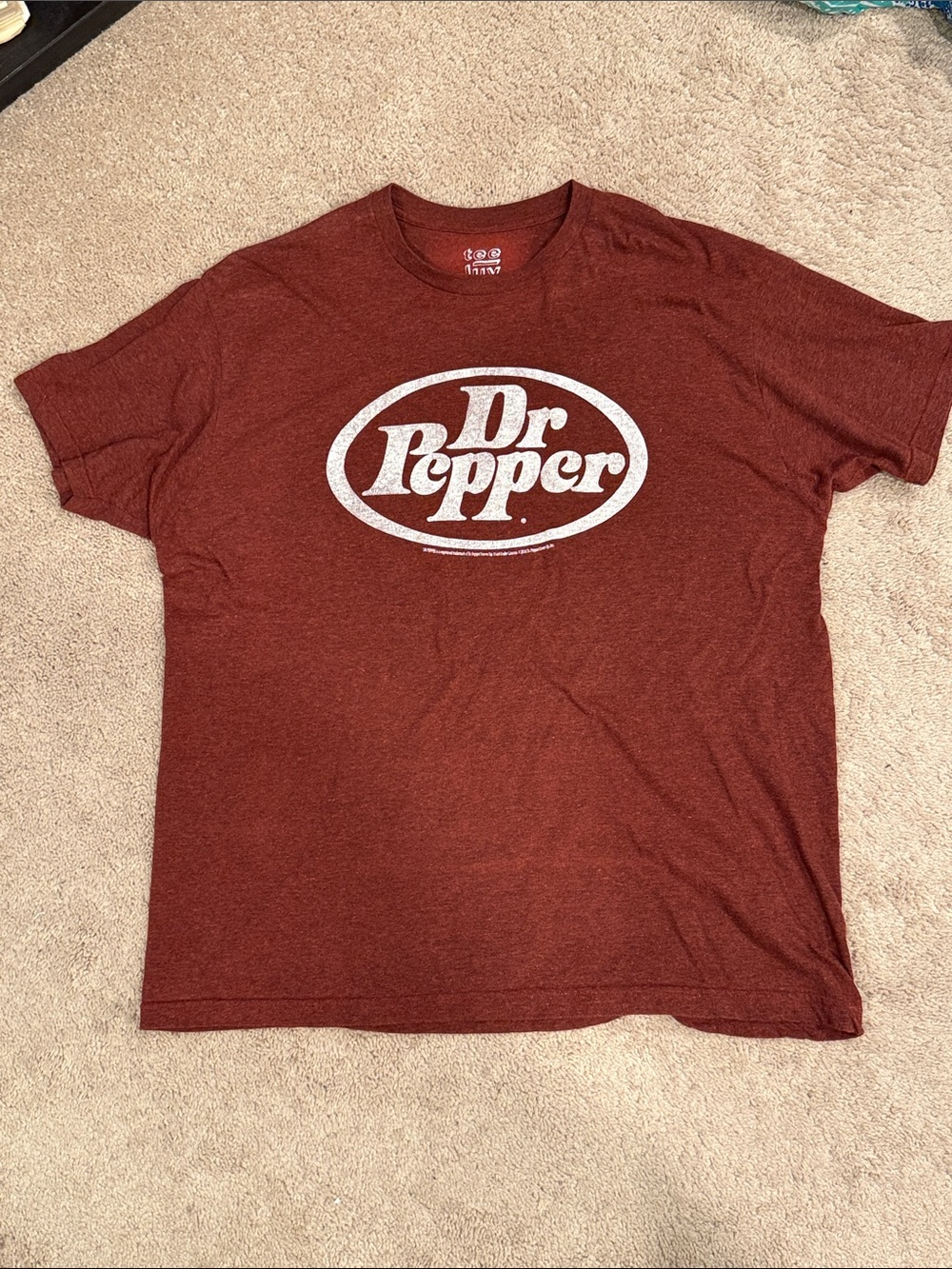 Dr Pepper Men's Short Sleeve Crew Neck T-Shirt in Burgundy